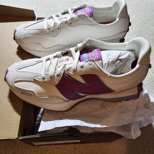 Figs 327 NEW BALANCE ULTRABERRY SNEAKERS.